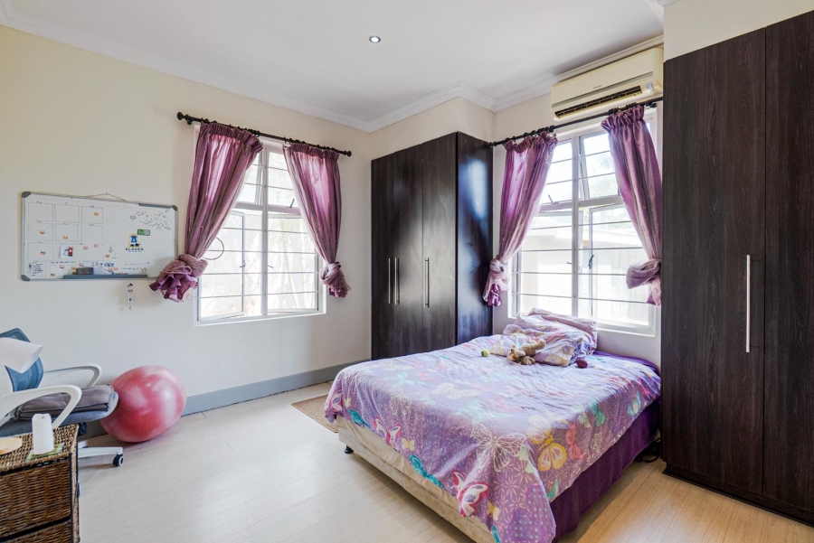 5 Bedroom Property for Sale in Amanzimtoti KwaZulu-Natal