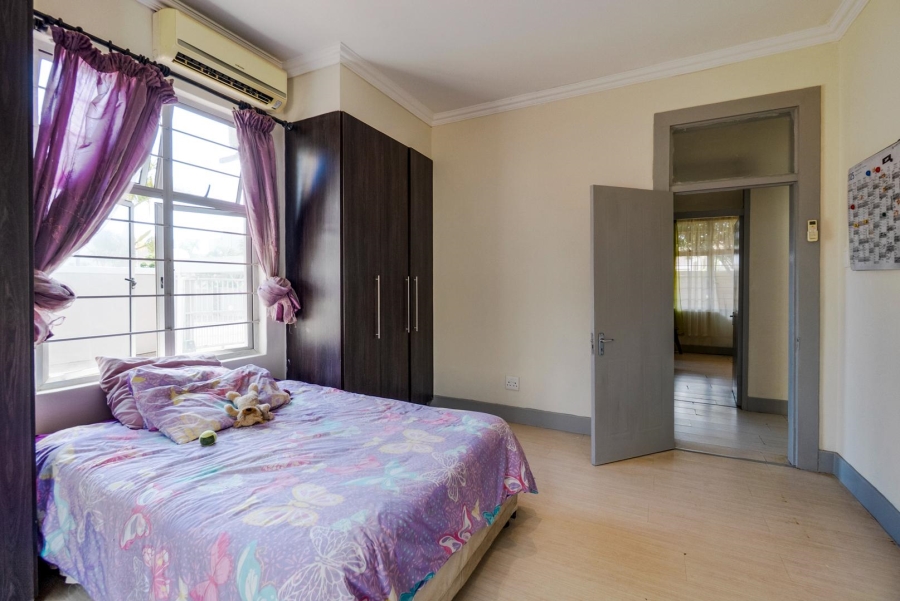 5 Bedroom Property for Sale in Amanzimtoti KwaZulu-Natal