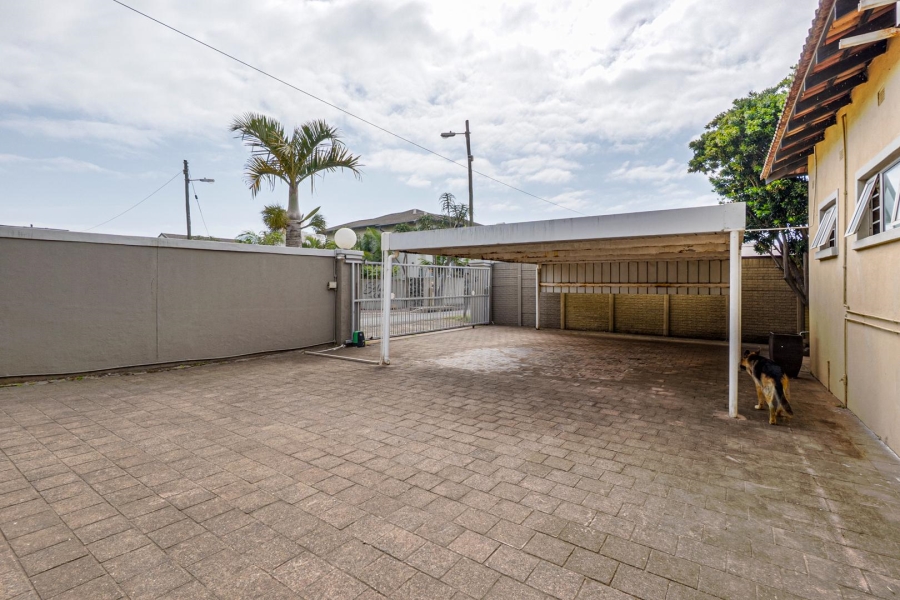 5 Bedroom Property for Sale in Amanzimtoti KwaZulu-Natal