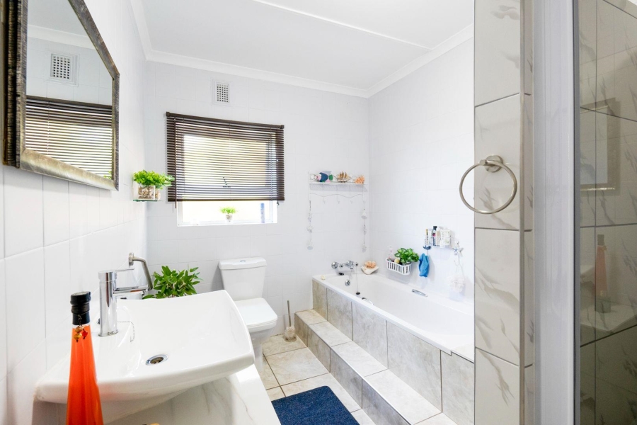 3 Bedroom Property for Sale in Amanzimtoti KwaZulu-Natal