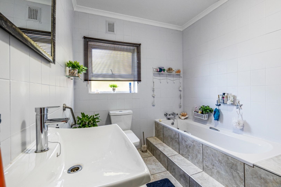 3 Bedroom Property for Sale in Amanzimtoti KwaZulu-Natal