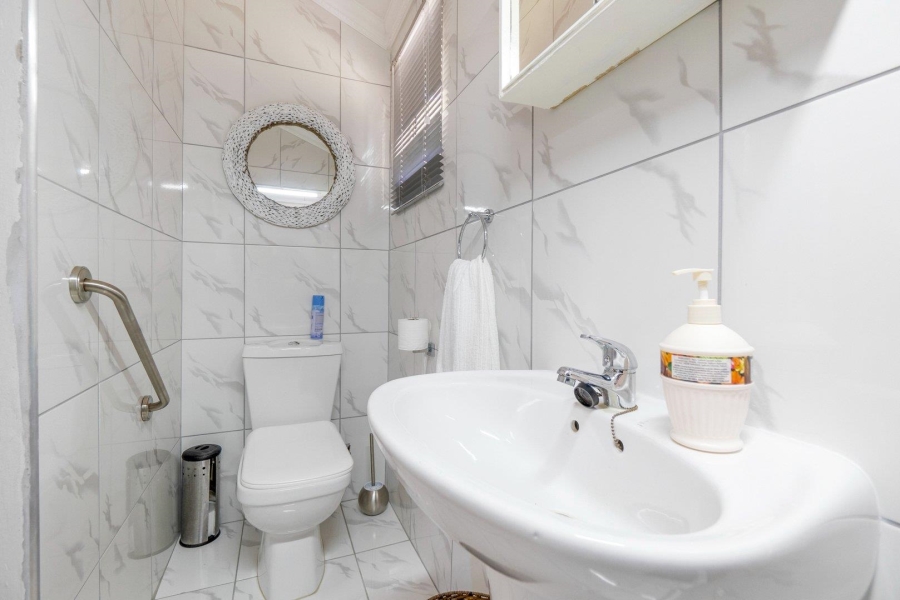 3 Bedroom Property for Sale in Amanzimtoti KwaZulu-Natal