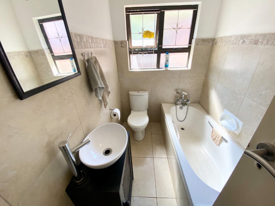 To Let 3 Bedroom Property for Rent in Glen Anil KwaZulu-Natal