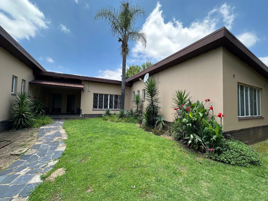 6 Bedroom Property for Sale in Dundee KwaZulu-Natal