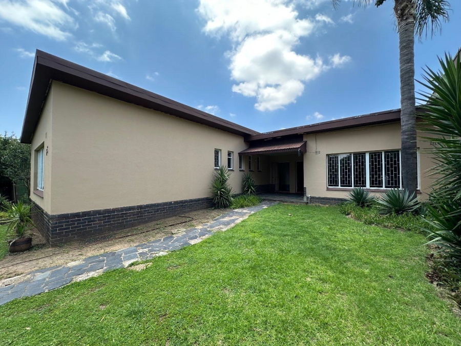 6 Bedroom Property for Sale in Dundee KwaZulu-Natal