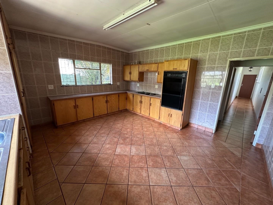 6 Bedroom Property for Sale in Dundee KwaZulu-Natal