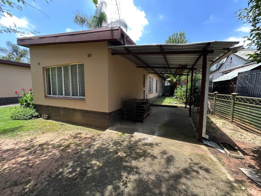 6 Bedroom Property for Sale in Dundee KwaZulu-Natal