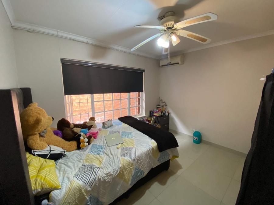 3 Bedroom Property for Sale in Sunningdale KwaZulu-Natal