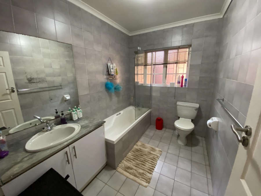 3 Bedroom Property for Sale in Sunningdale KwaZulu-Natal