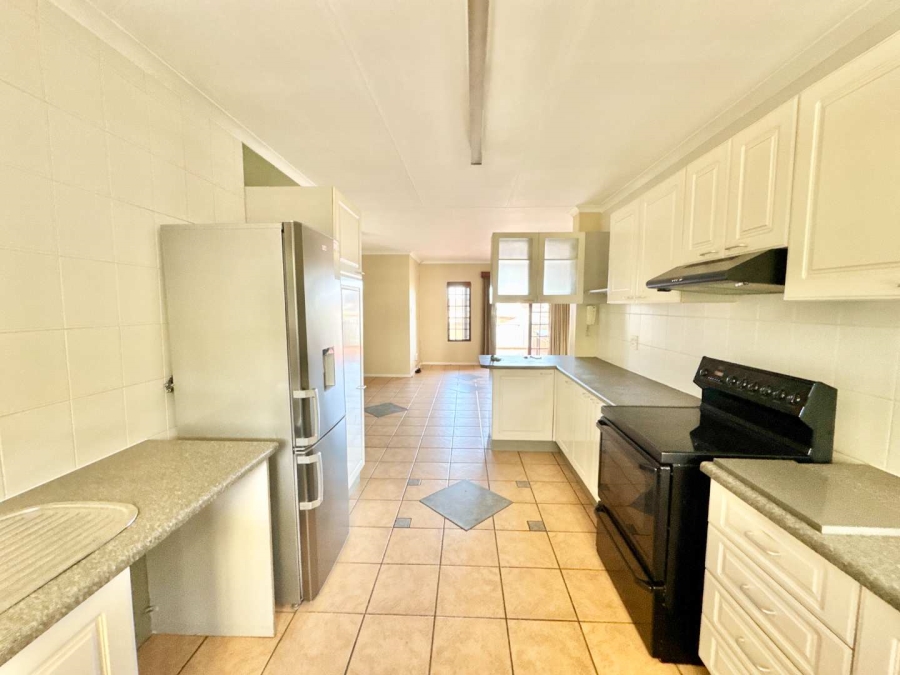 To Let 3 Bedroom Property for Rent in Athlone KwaZulu-Natal