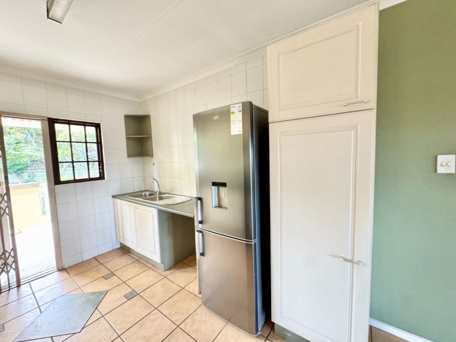 To Let 3 Bedroom Property for Rent in Athlone KwaZulu-Natal