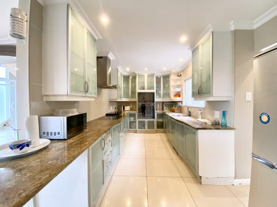 6 Bedroom Property for Sale in La Lucia KwaZulu-Natal