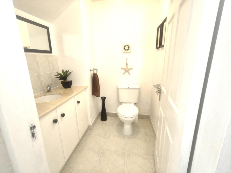 4 Bedroom Property for Sale in Mount Edgecombe Country Estate KwaZulu-Natal