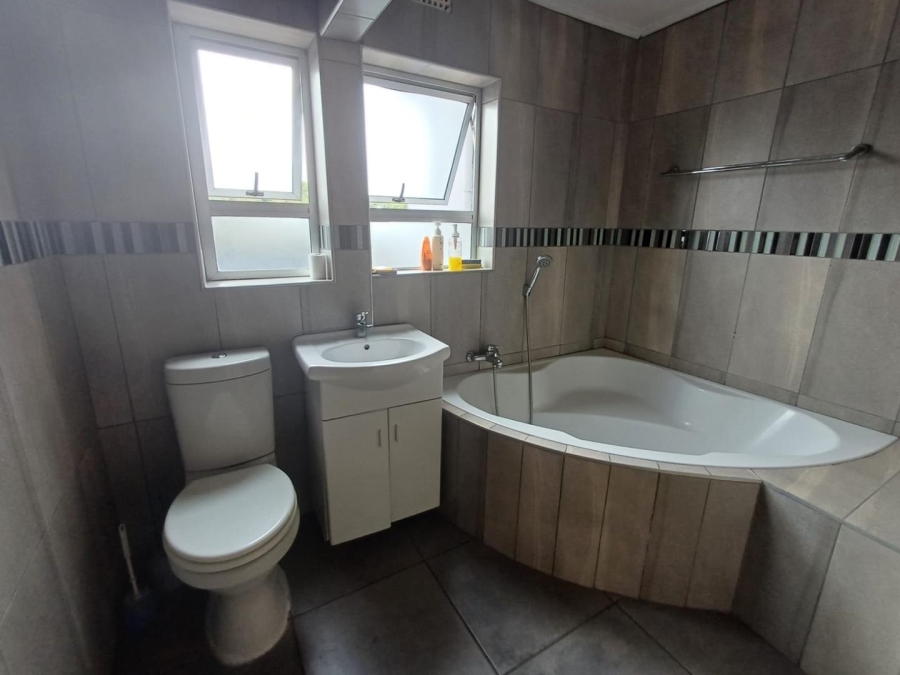 3 Bedroom Property for Sale in Meer En See KwaZulu-Natal