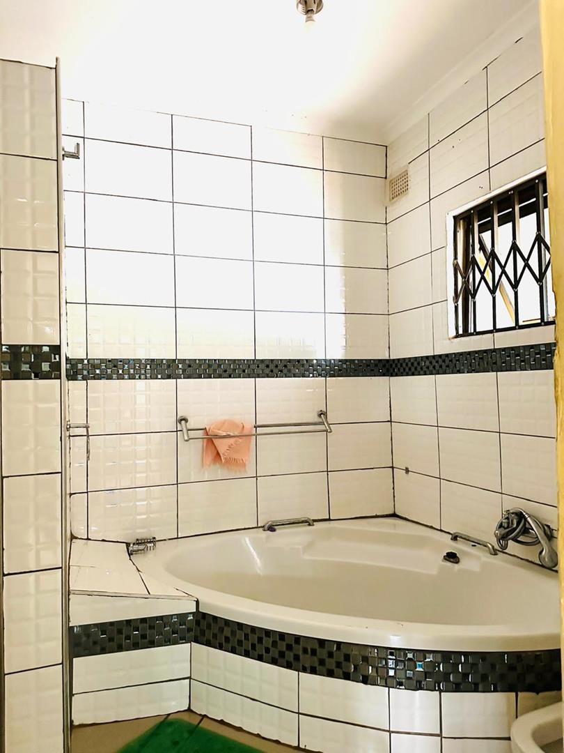 5 Bedroom Property for Sale in Ngwelezana KwaZulu-Natal