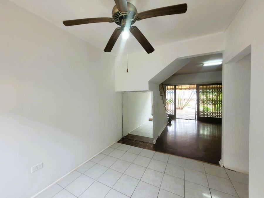 2 Bedroom Property for Sale in Westridge KwaZulu-Natal