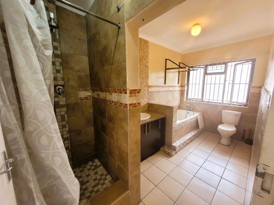 2 Bedroom Property for Sale in Westridge KwaZulu-Natal