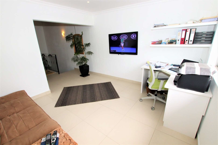 To Let 3 Bedroom Property for Rent in Umhlanga KwaZulu-Natal