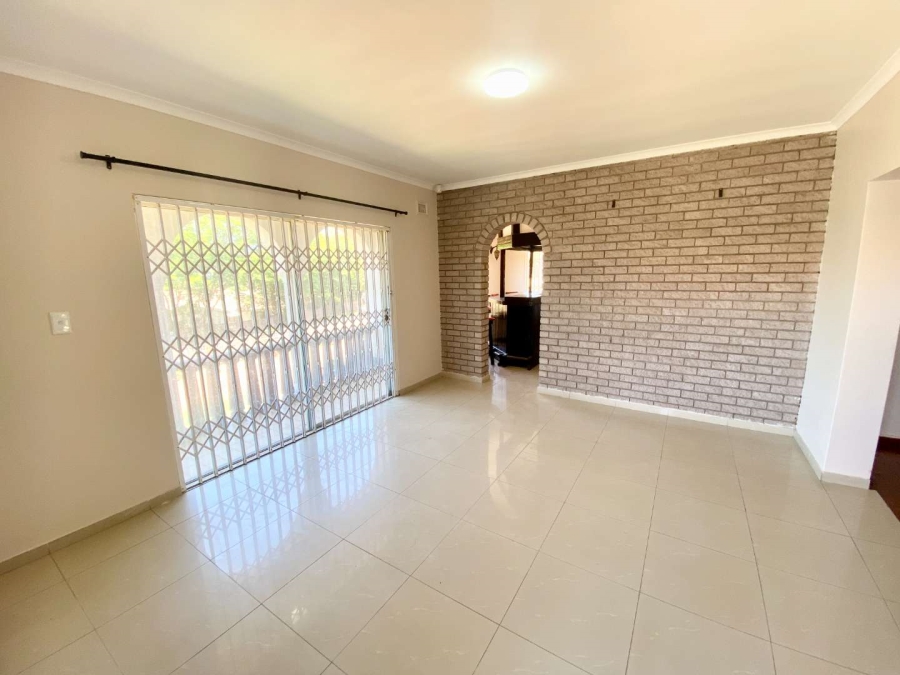 To Let 4 Bedroom Property for Rent in Herrwood Park KwaZulu-Natal