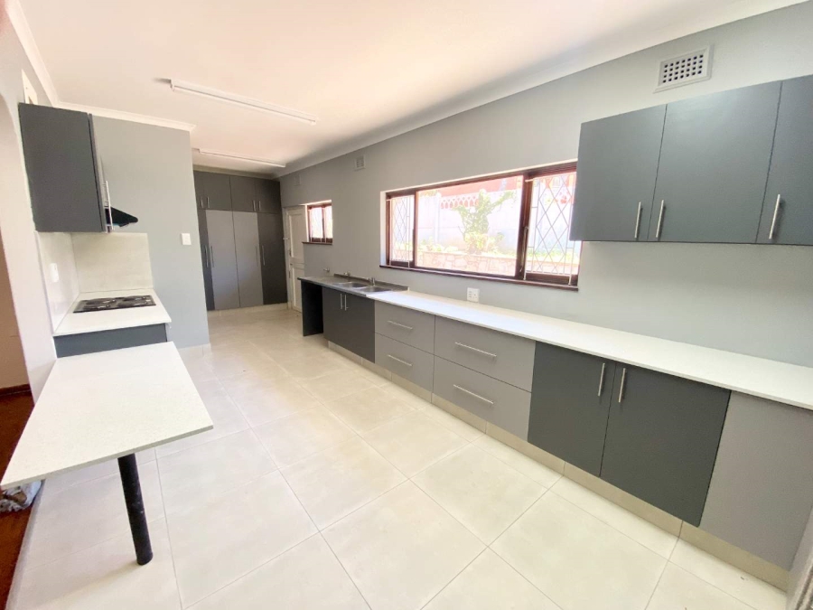 To Let 4 Bedroom Property for Rent in Herrwood Park KwaZulu-Natal