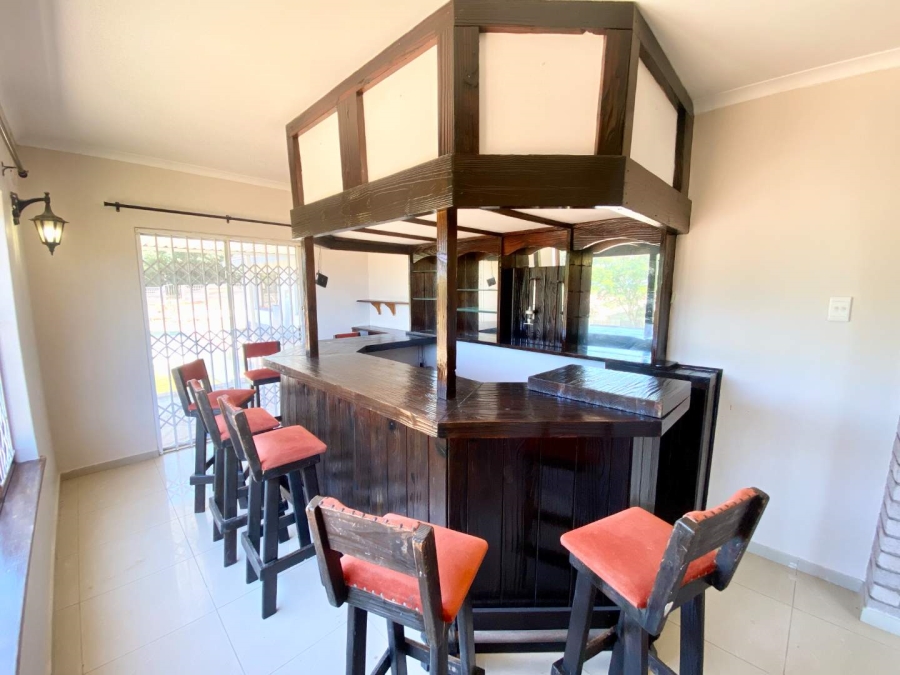 To Let 4 Bedroom Property for Rent in Herrwood Park KwaZulu-Natal