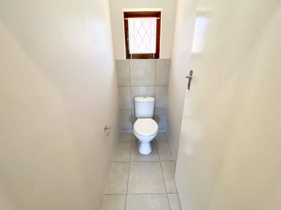 To Let 4 Bedroom Property for Rent in Herrwood Park KwaZulu-Natal