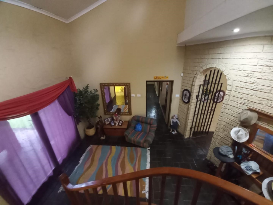 5 Bedroom Property for Sale in Meer En See KwaZulu-Natal