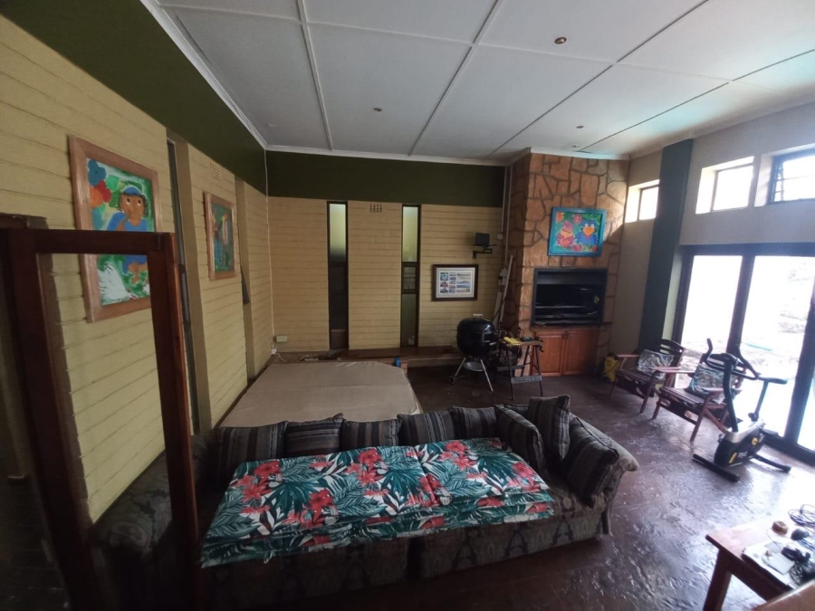5 Bedroom Property for Sale in Meer En See KwaZulu-Natal