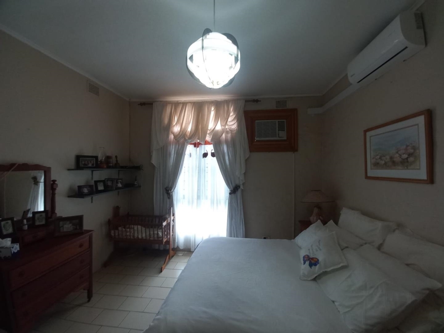 5 Bedroom Property for Sale in Meer En See KwaZulu-Natal