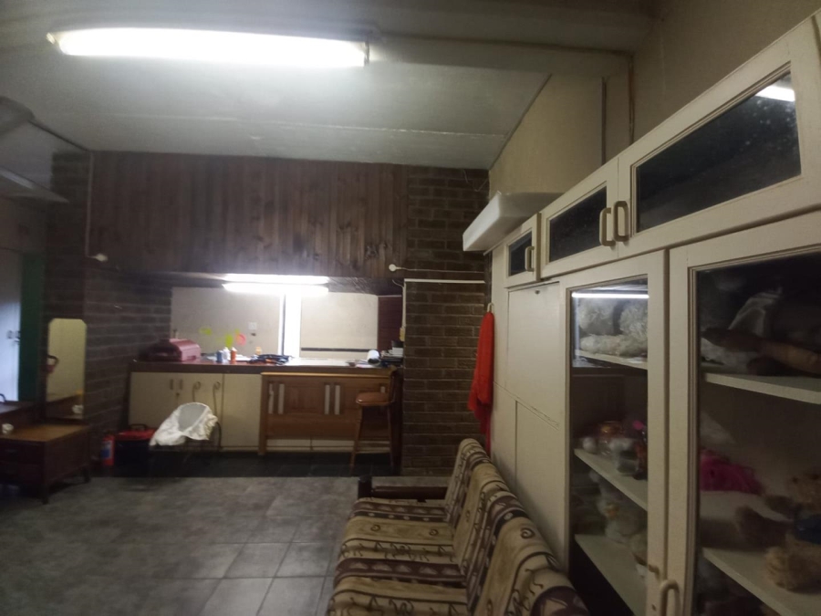 5 Bedroom Property for Sale in Meer En See KwaZulu-Natal
