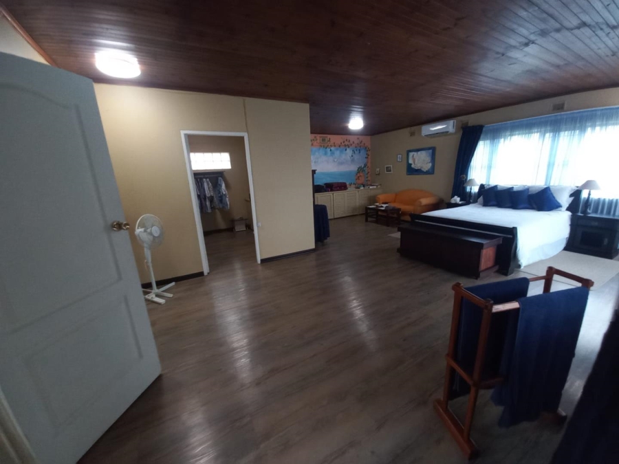 5 Bedroom Property for Sale in Meer En See KwaZulu-Natal