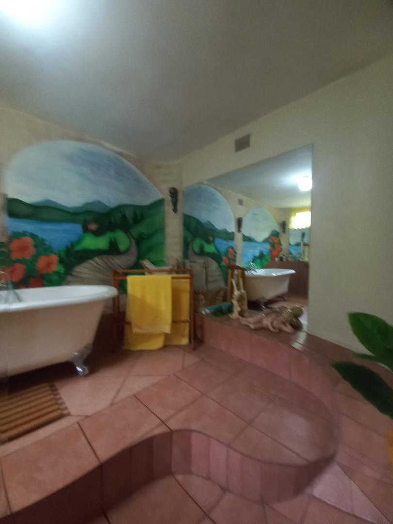 5 Bedroom Property for Sale in Meer En See KwaZulu-Natal