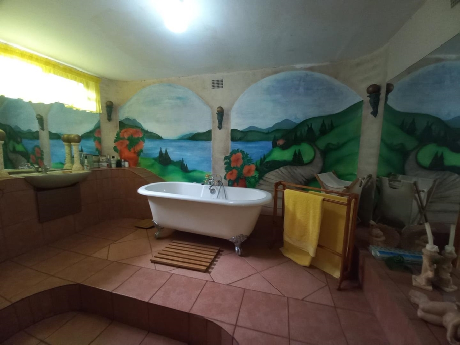 5 Bedroom Property for Sale in Meer En See KwaZulu-Natal