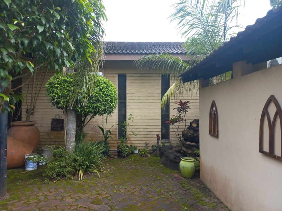 5 Bedroom Property for Sale in Meer En See KwaZulu-Natal