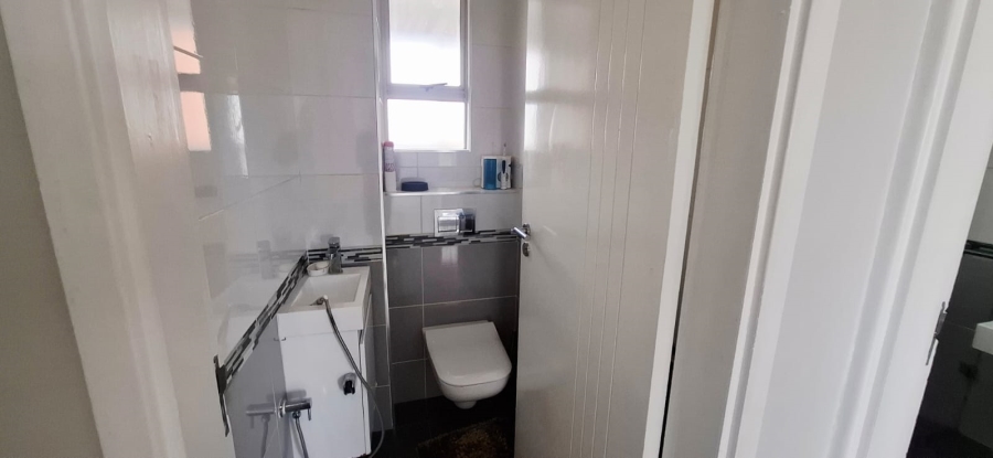 2 Bedroom Property for Sale in North Beach KwaZulu-Natal