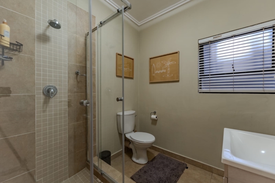 To Let 3 Bedroom Property for Rent in Palm Lakes Estate KwaZulu-Natal