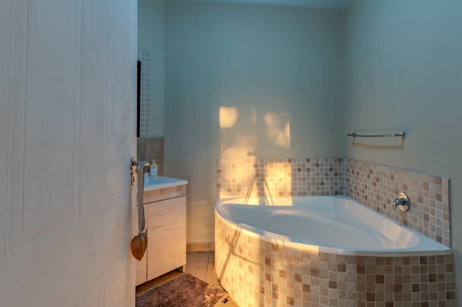 To Let 3 Bedroom Property for Rent in Palm Lakes Estate KwaZulu-Natal