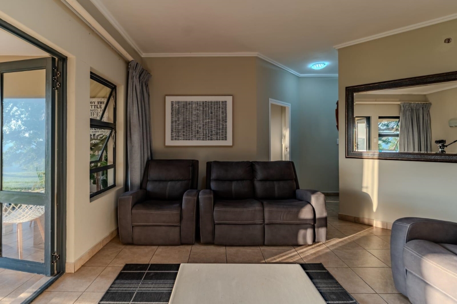 To Let 3 Bedroom Property for Rent in Palm Lakes Estate KwaZulu-Natal