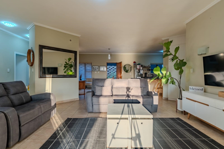 To Let 3 Bedroom Property for Rent in Palm Lakes Estate KwaZulu-Natal