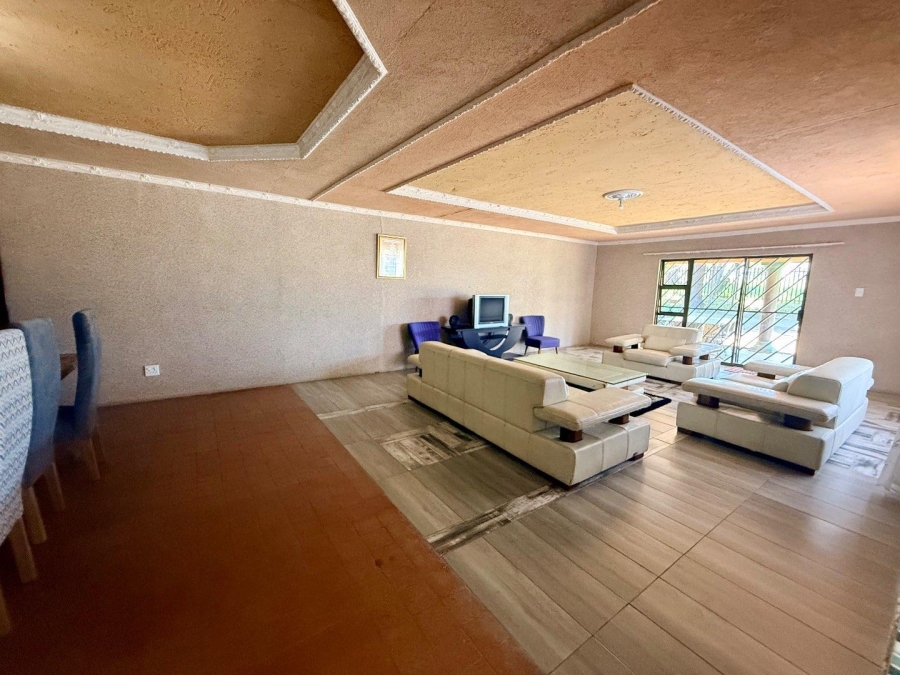 5 Bedroom Property for Sale in Vryheid KwaZulu-Natal