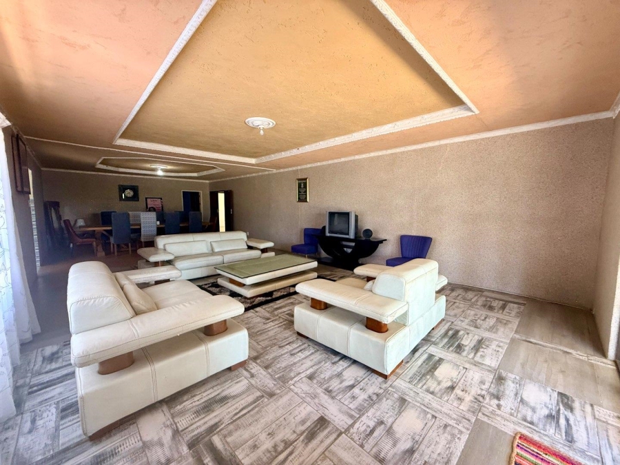 5 Bedroom Property for Sale in Vryheid KwaZulu-Natal