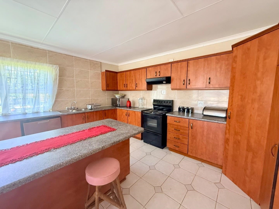 5 Bedroom Property for Sale in Vryheid KwaZulu-Natal