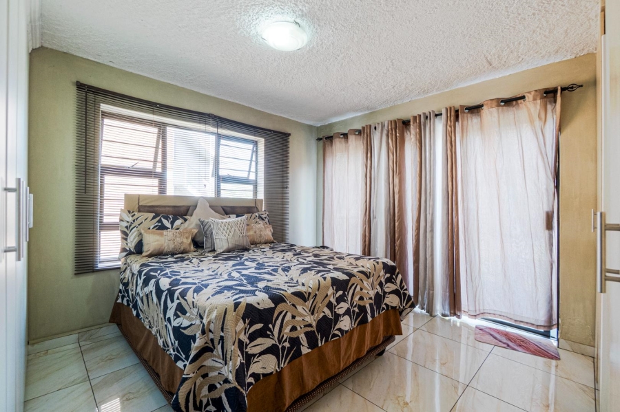 2 Bedroom Property for Sale in Amanzimtoti KwaZulu-Natal