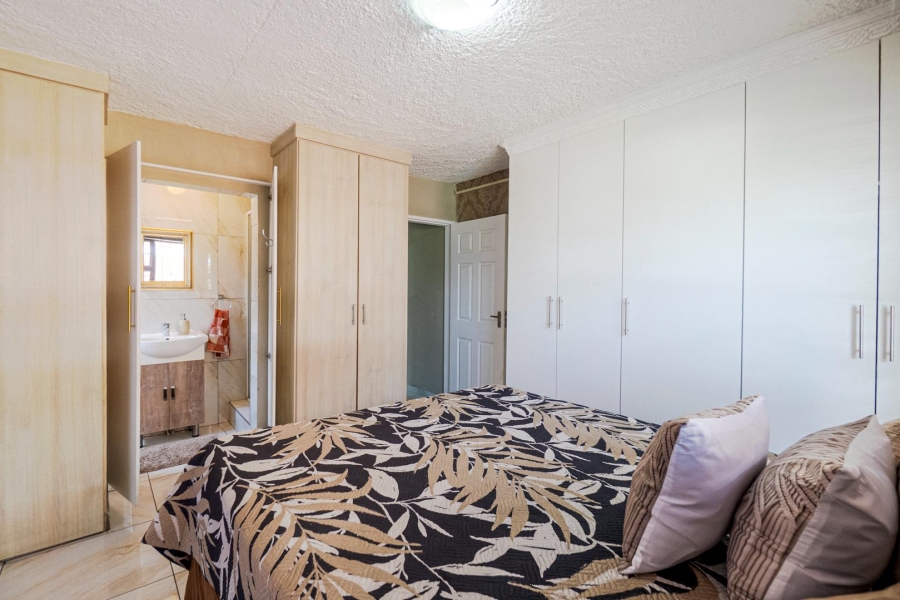 2 Bedroom Property for Sale in Amanzimtoti KwaZulu-Natal