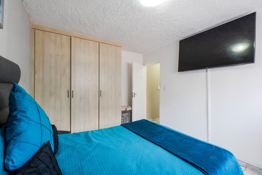 2 Bedroom Property for Sale in Amanzimtoti KwaZulu-Natal