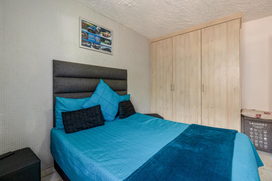 2 Bedroom Property for Sale in Amanzimtoti KwaZulu-Natal