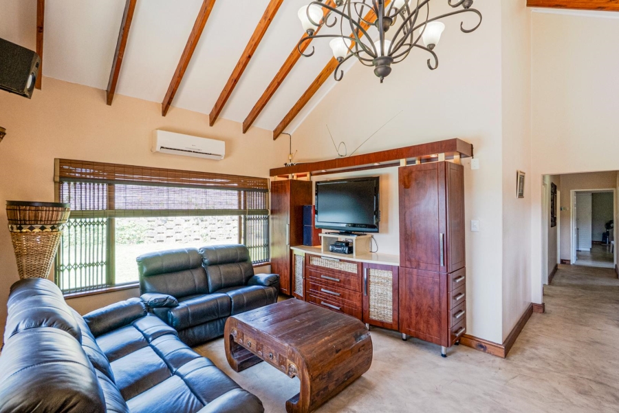 4 Bedroom Property for Sale in Amanzimtoti KwaZulu-Natal