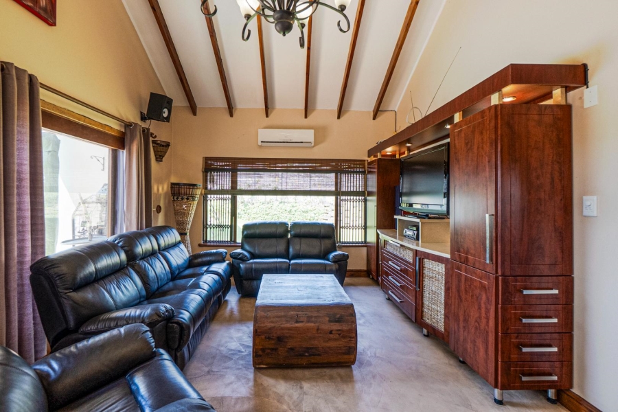 4 Bedroom Property for Sale in Amanzimtoti KwaZulu-Natal