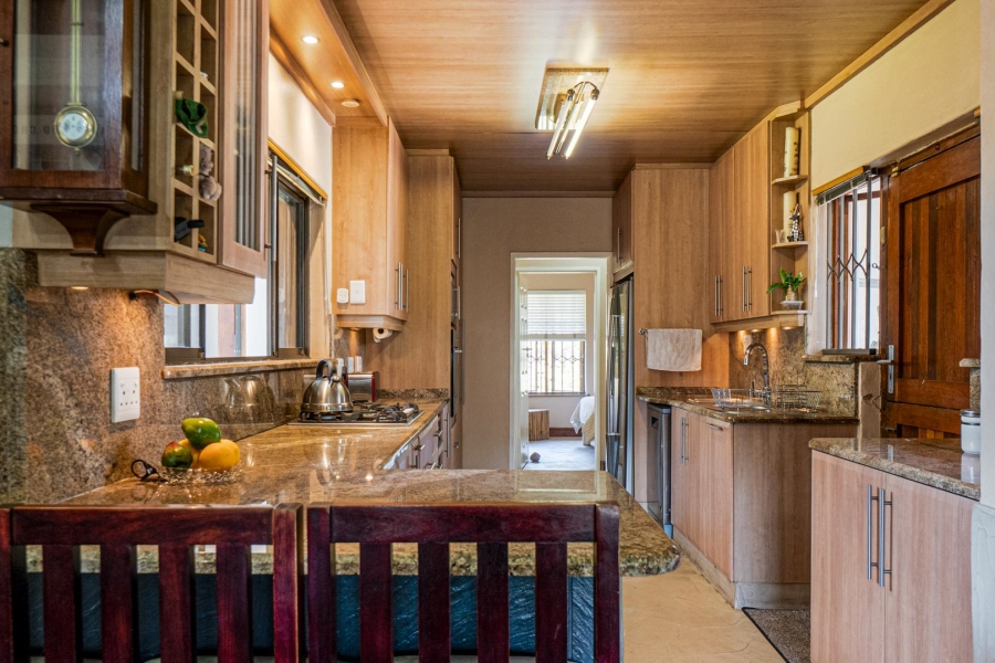 4 Bedroom Property for Sale in Amanzimtoti KwaZulu-Natal