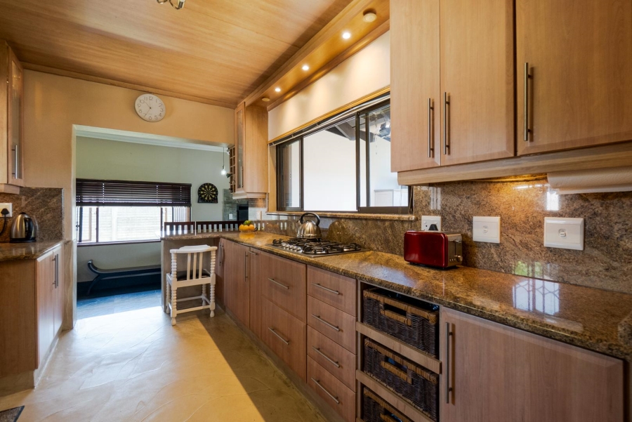 4 Bedroom Property for Sale in Amanzimtoti KwaZulu-Natal